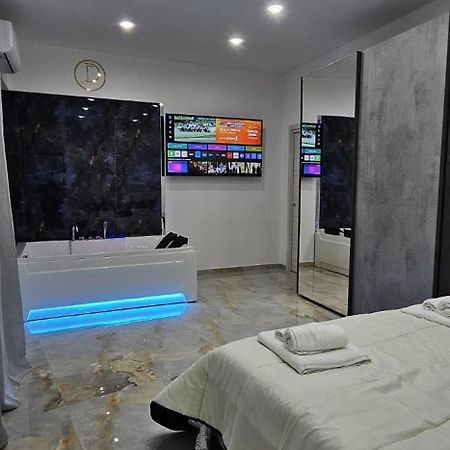 Da Tonino Luxury Apartments نابولي المظهر الخارجي الصورة