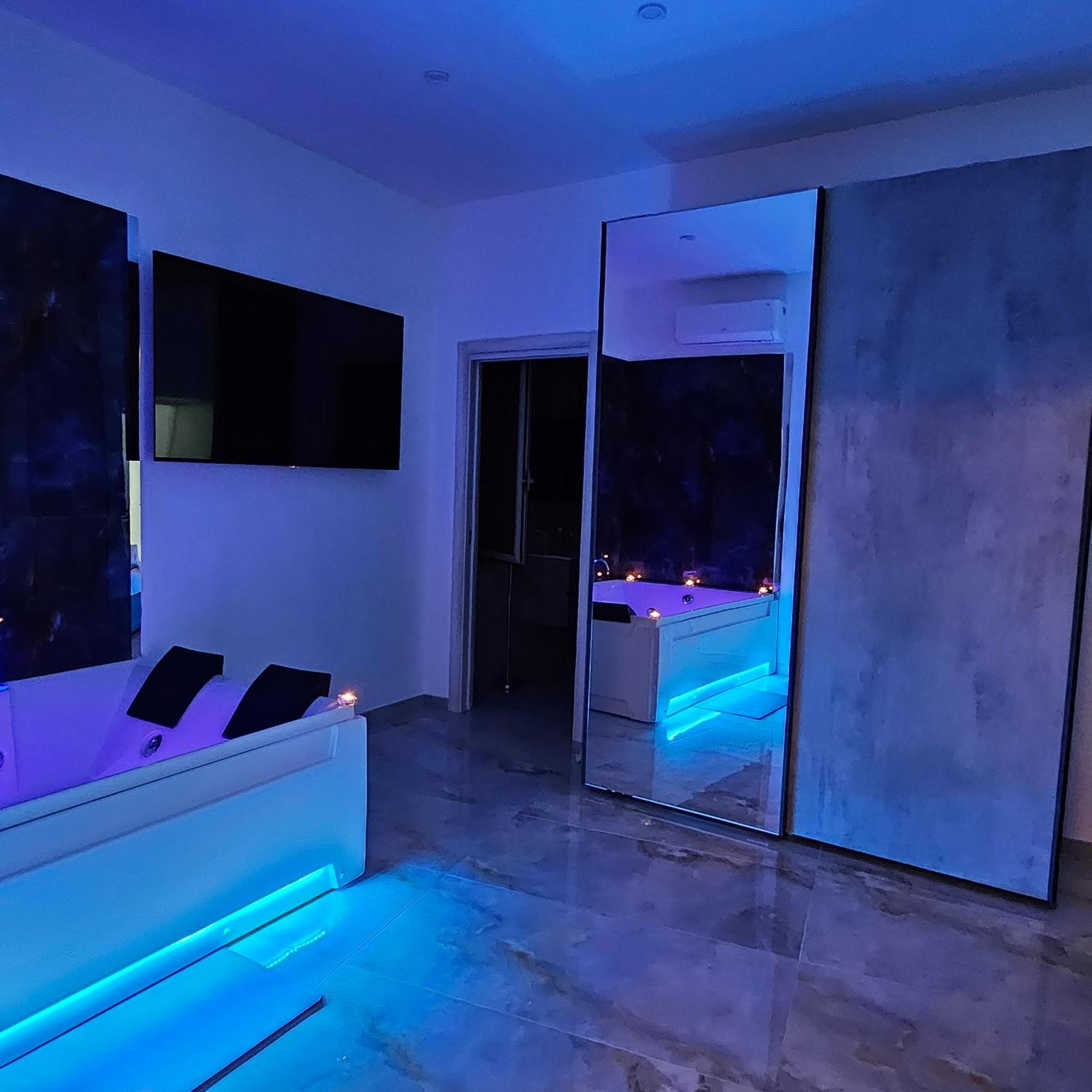 Da Tonino Luxury Apartments نابولي المظهر الخارجي الصورة