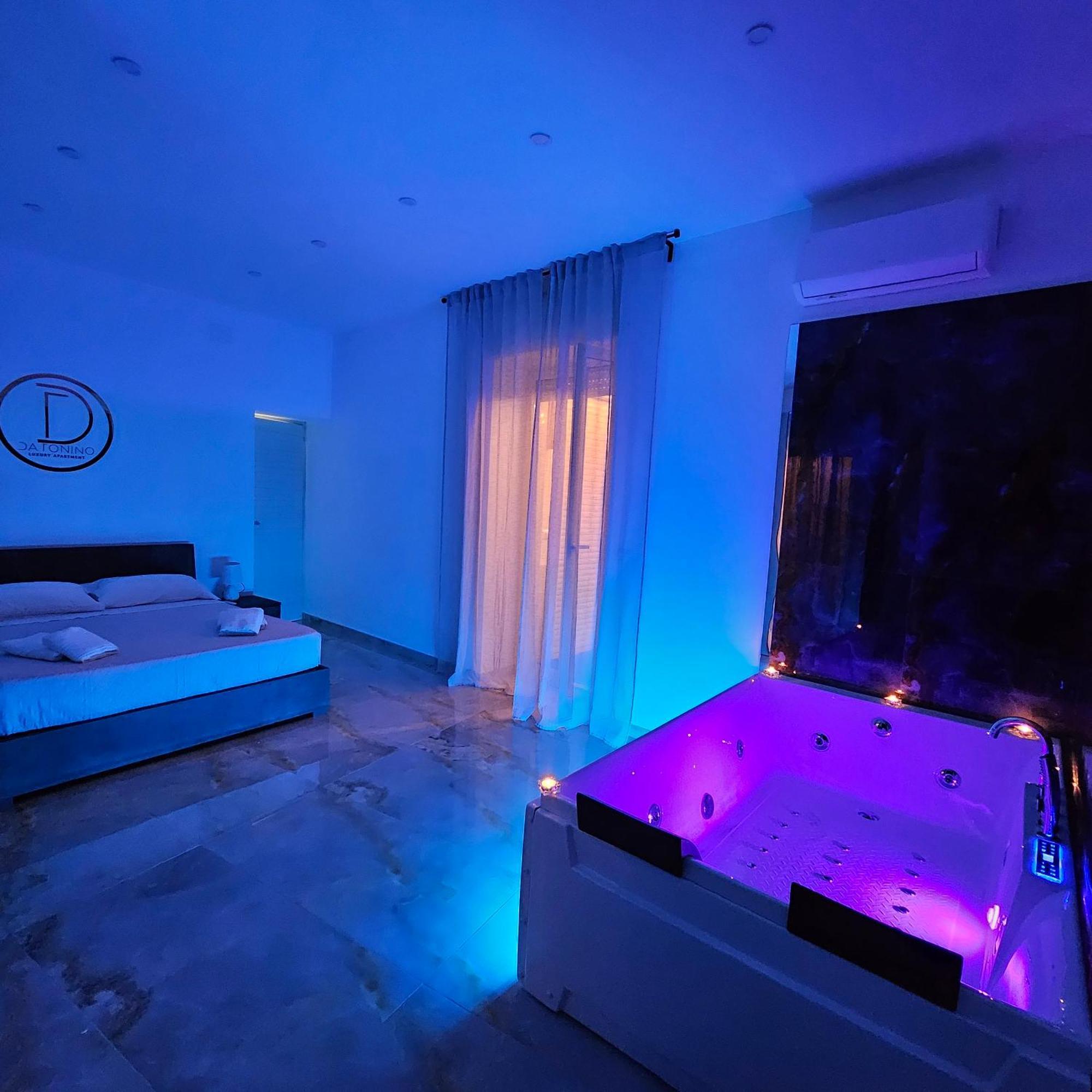 Da Tonino Luxury Apartments نابولي المظهر الخارجي الصورة