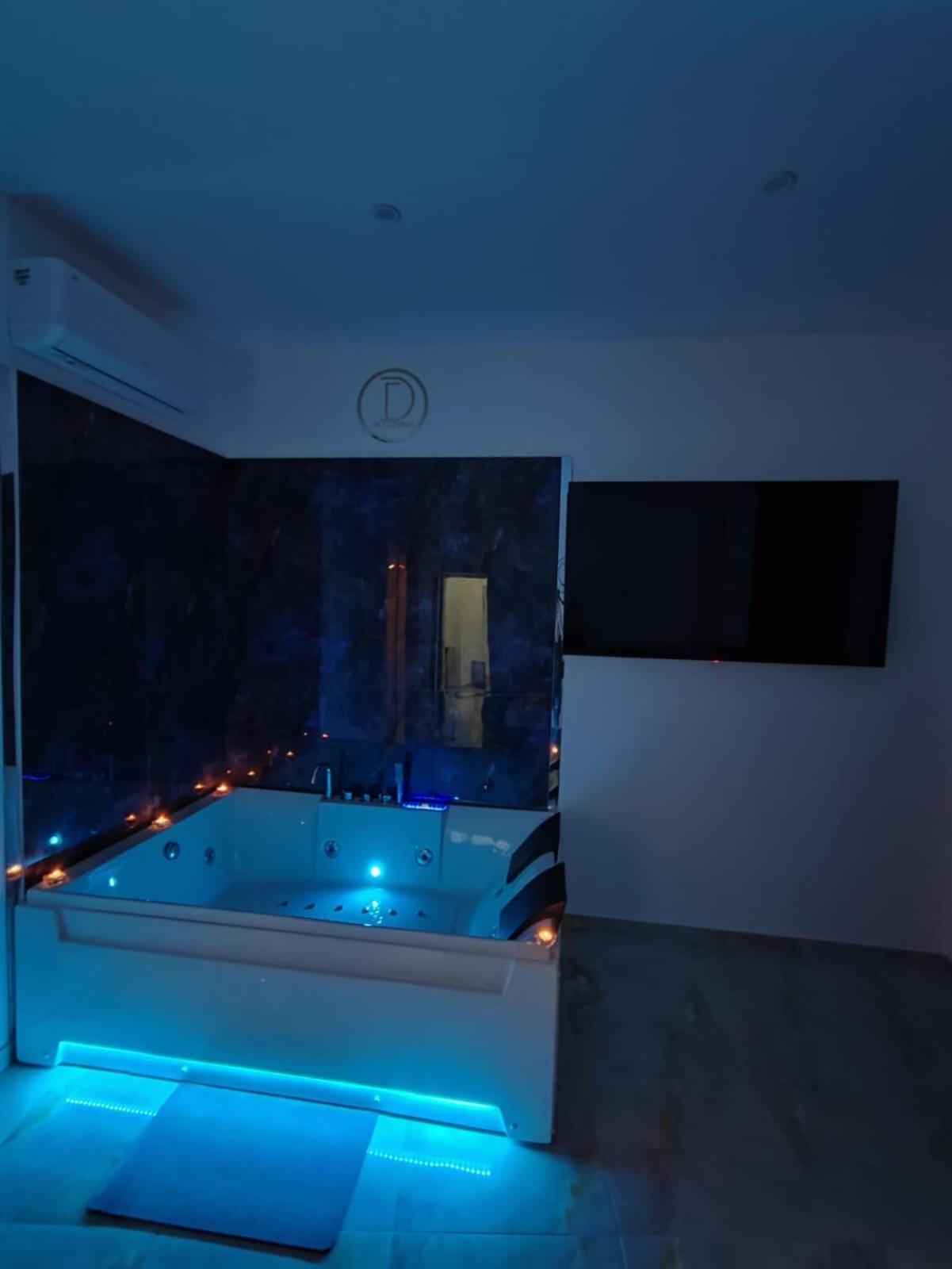 Da Tonino Luxury Apartments نابولي المظهر الخارجي الصورة