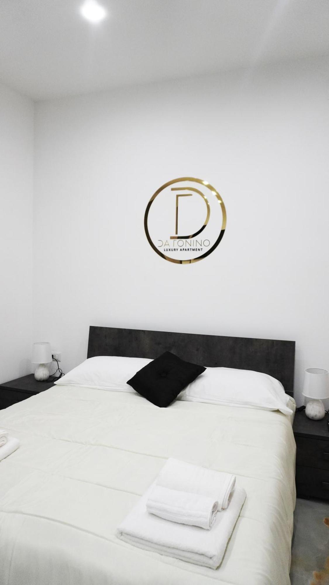 Da Tonino Luxury Apartments نابولي المظهر الخارجي الصورة