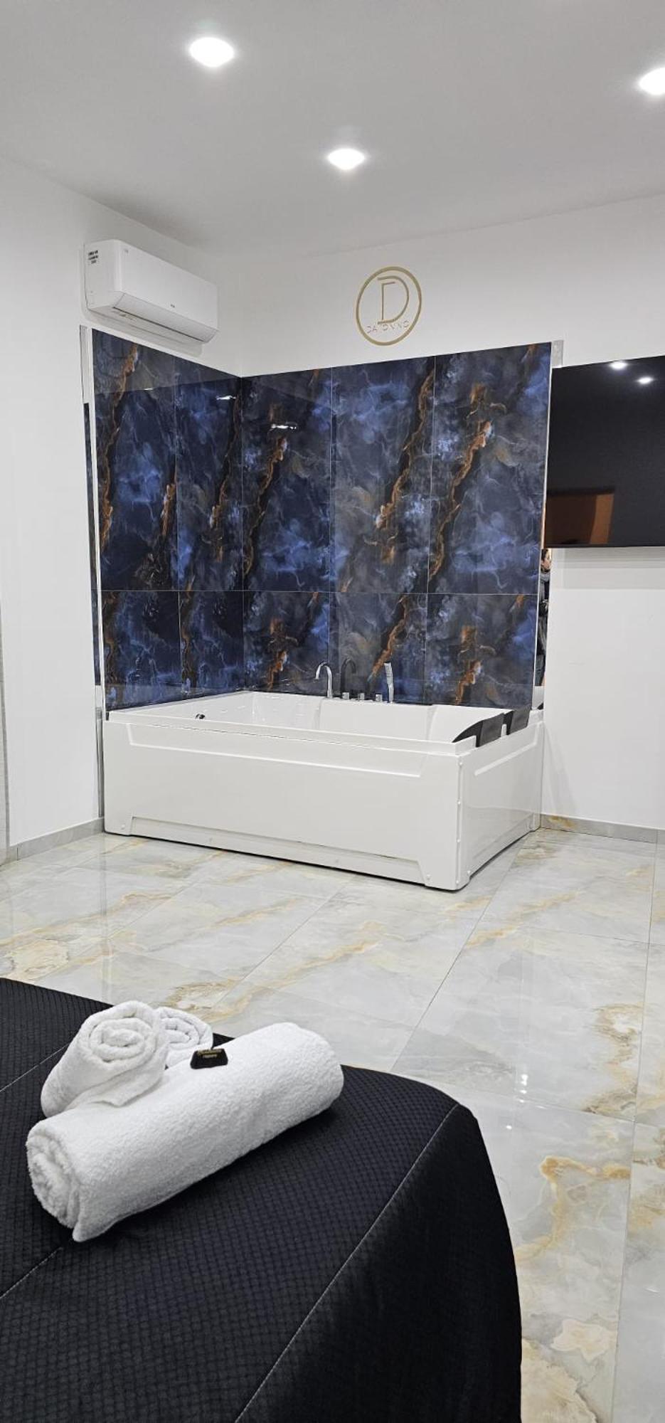 Da Tonino Luxury Apartments نابولي المظهر الخارجي الصورة