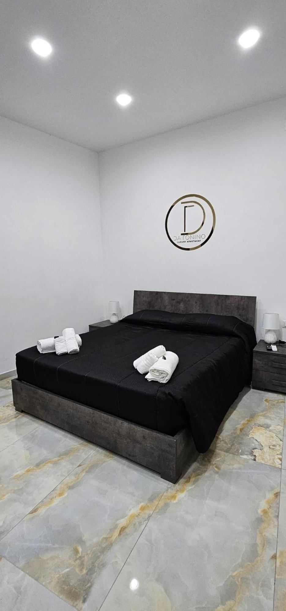 Da Tonino Luxury Apartments نابولي المظهر الخارجي الصورة