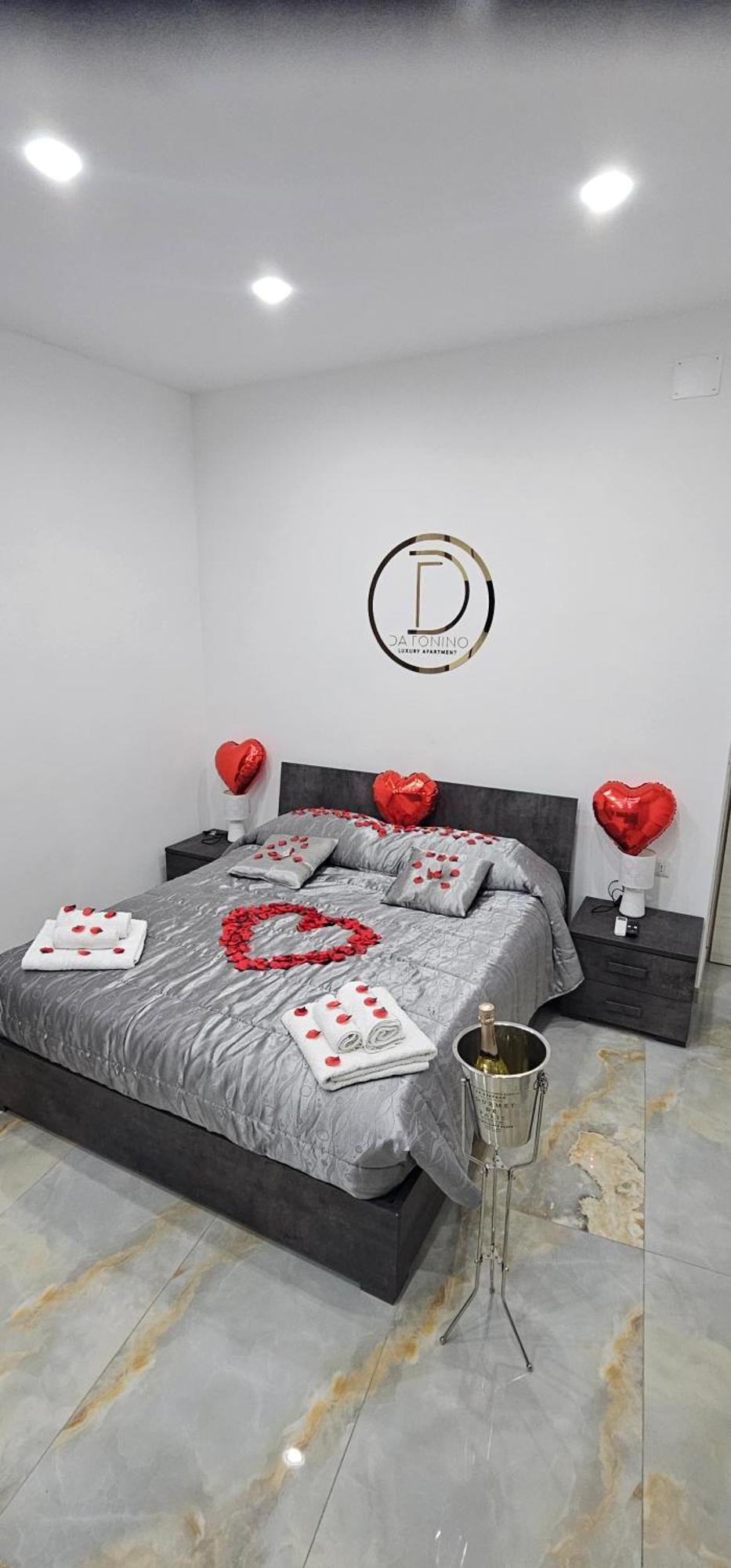 Da Tonino Luxury Apartments نابولي المظهر الخارجي الصورة